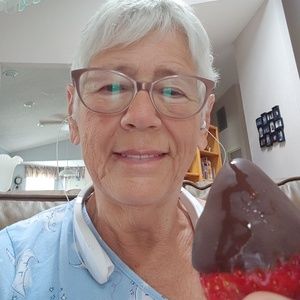 Meet your Posher, Virginia